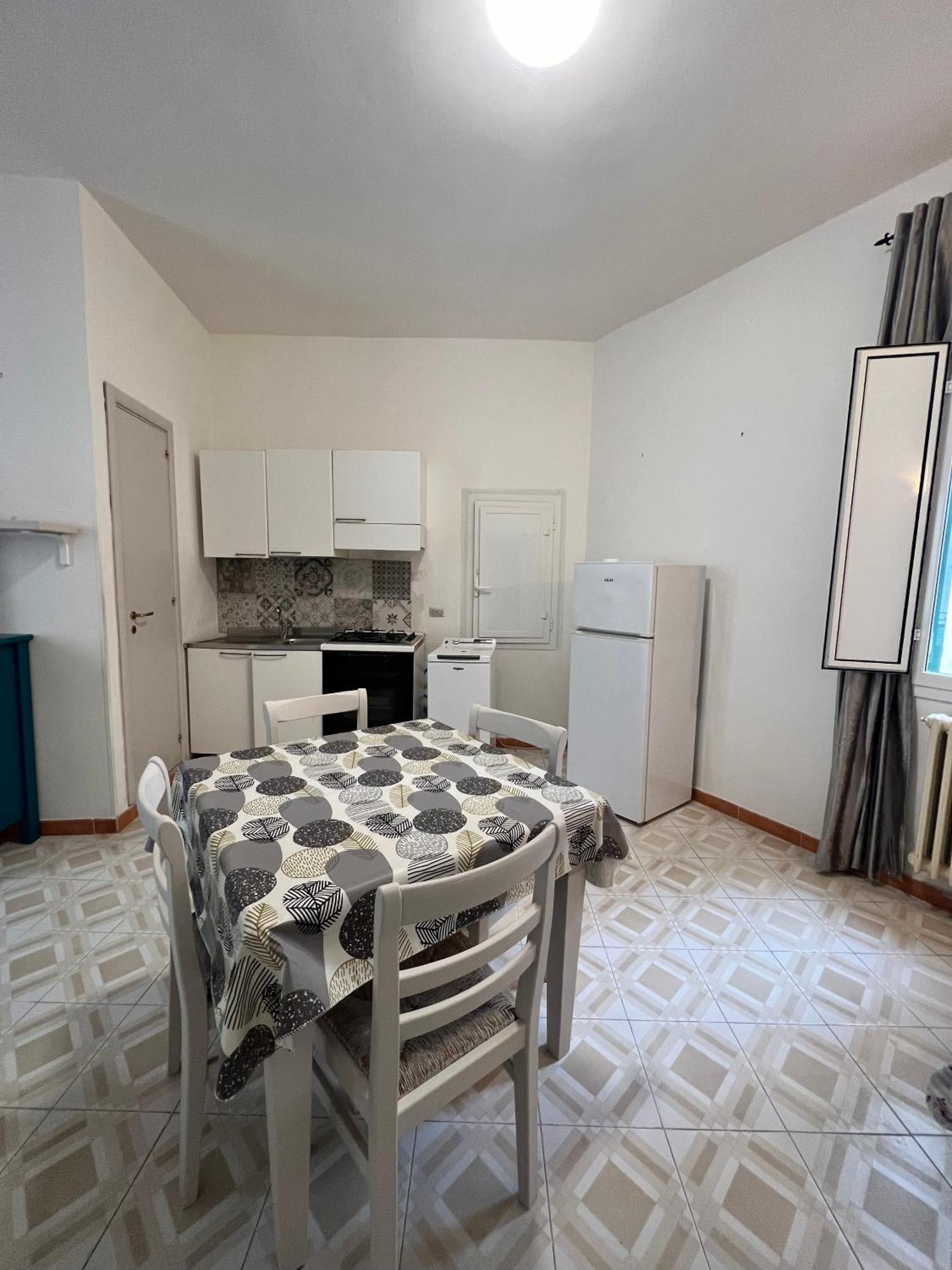 Appartamentino Nel Chiasso Monopoli Exterior foto